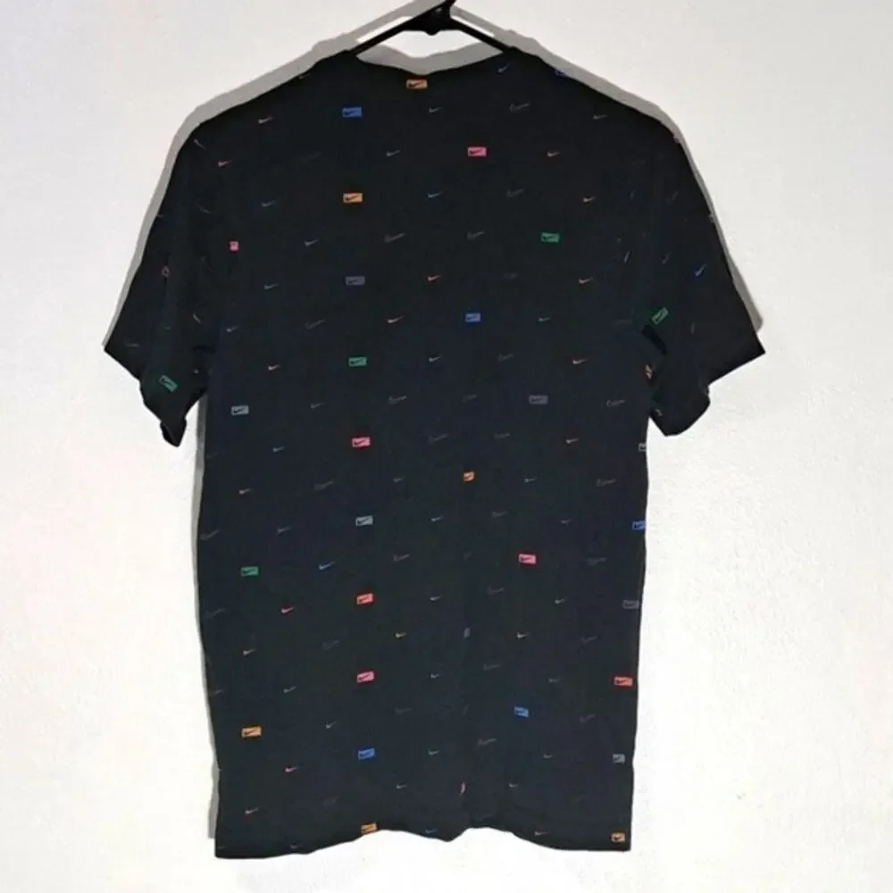 Nike t-shirt size‎ s